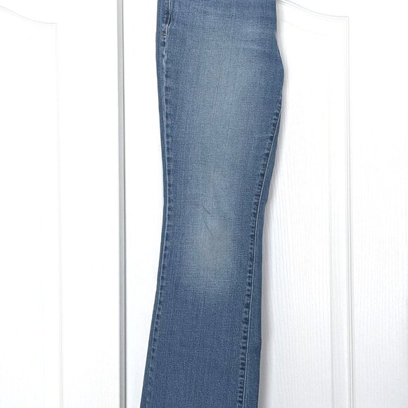 Levi's Bootcut Size 6 Jeans Light Blue GUC - Picture 4 of 5